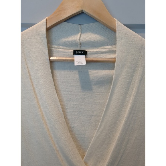 J. Crew Womens XS Long Sleeve V Neck Cream 100% Merino Wool Sweater - Picture 2 of 10